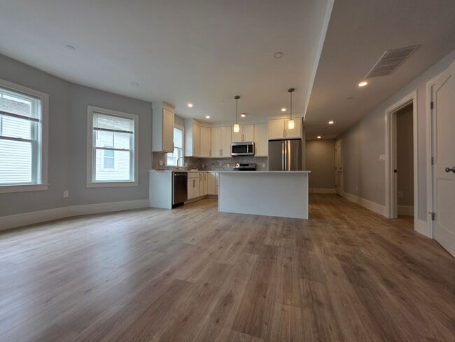 Photo - 12 Holton St