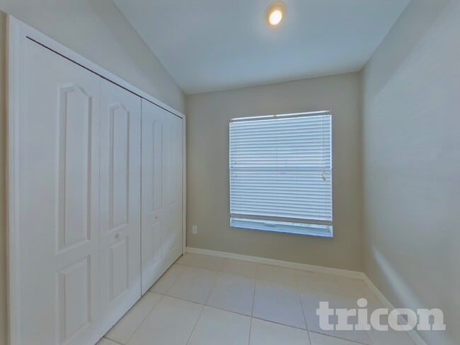 Photo - 31153 Whinsenton Dr