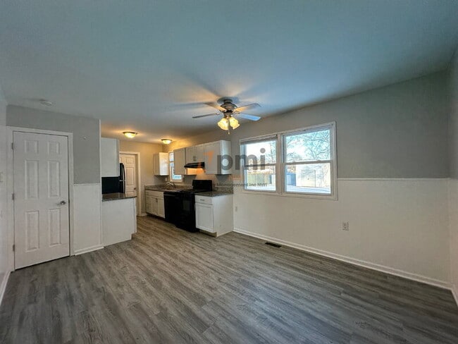 Photo - 333 Midway Dr