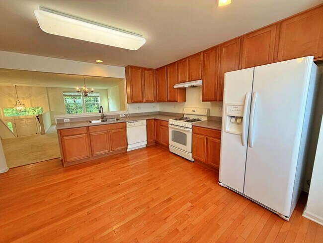 2438 Anna Wy