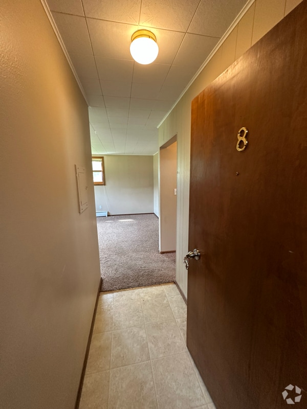 Building Photo - 413 Merriam Ave S Rental