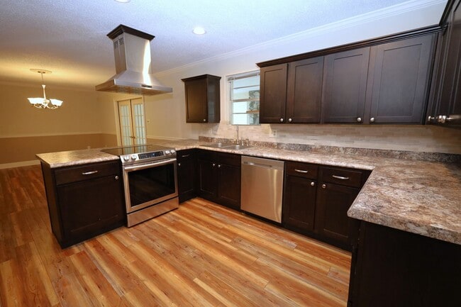 Photo - 3101 Wallace Dr