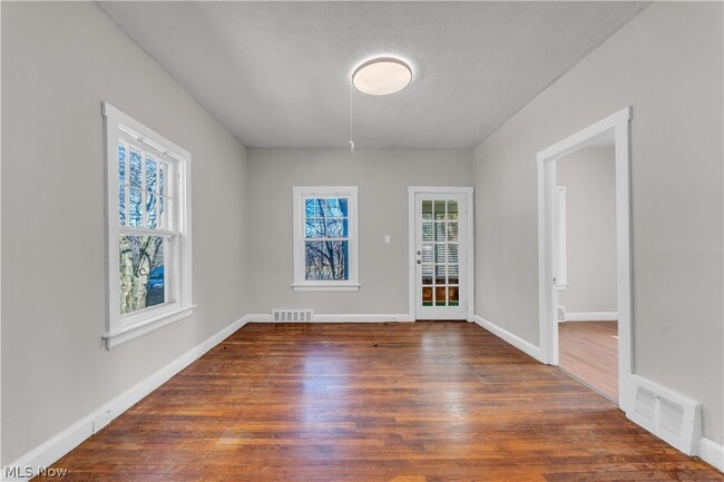 Photo - 2150 Glenridge Rd