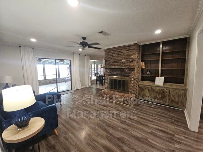 Photo - 4625 Tree Line Dr