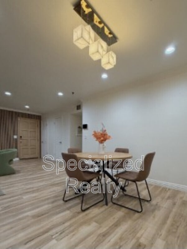 Photo - 1020 Davis Ave Unit 101