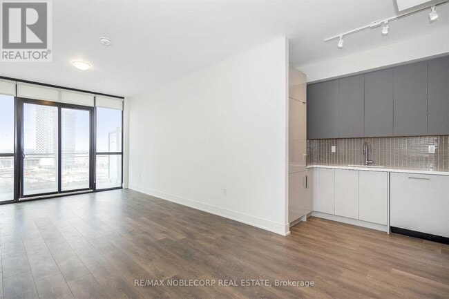 Photo - 2908 Hwy 7 Unit 1404