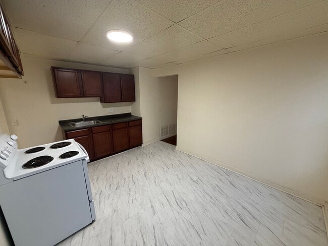 Photo - 225 Oakland St Unidad 225-2L