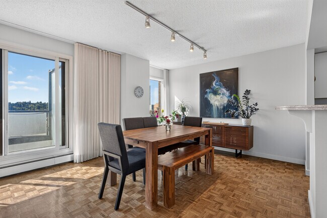 1208-714 14 Ave SW