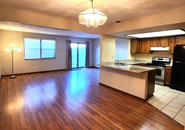 Photo - 3858 S Chalet Cir