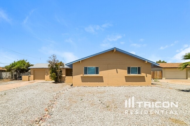 Building Photo - 6006 W Medlock Dr Rental