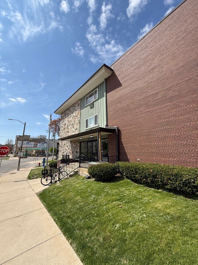 Photo - 2455 N Maryland Ave Unit 106