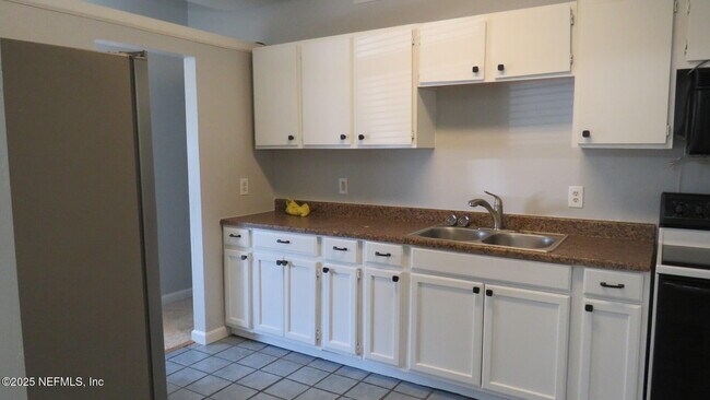 Photo - 7039 Cotillion Rd N