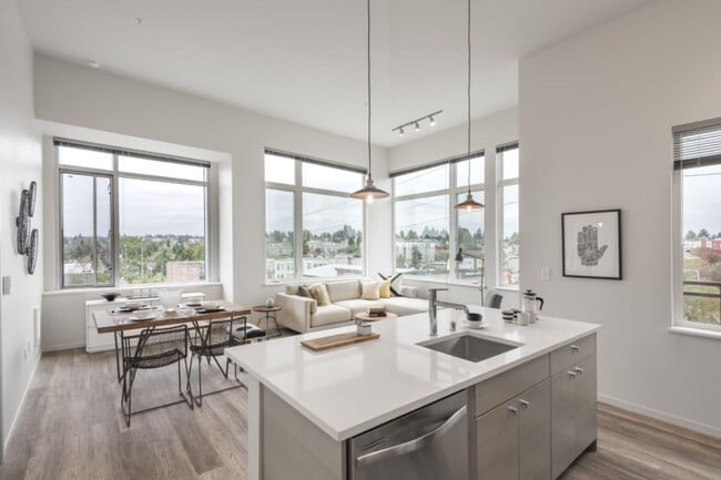 Photo - Janus Apartments