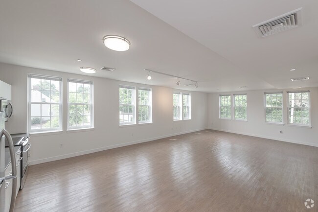 2 BR, 2.5 BA