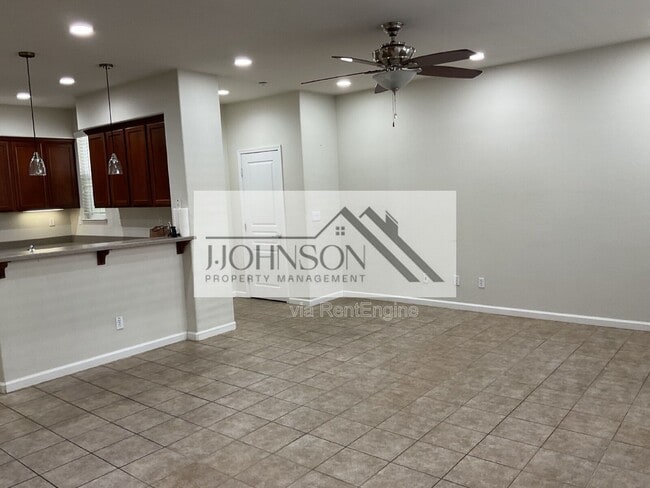 Photo - 26 S Hidalgo St