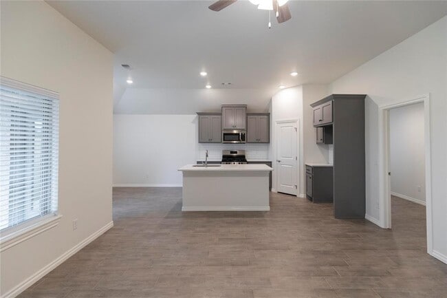 Photo - 1816 Zayden Ln