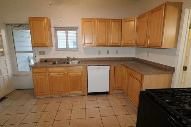 Photo - 153 Brockway Ave