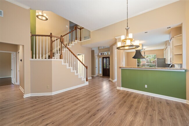 Photo - 7911 Hidden Oaks Ln