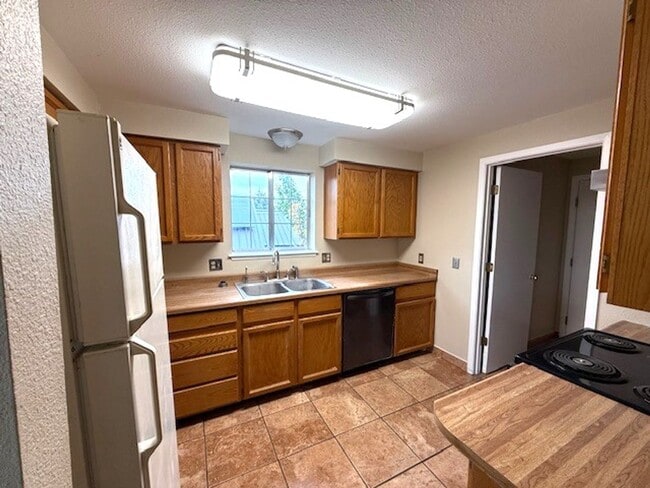 Photo - 3 bedroom house in Elko with garage