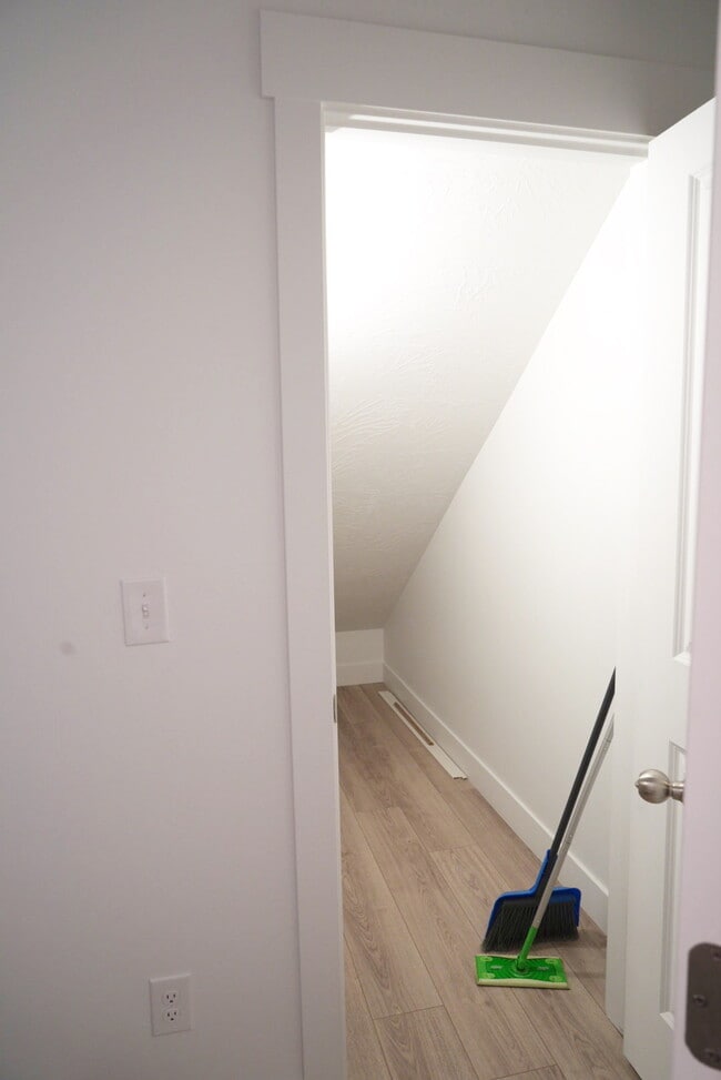 Photo - 1396 N 1780 E