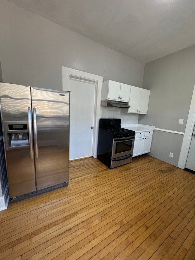 Photo - 3353 S Emerald Ave Unidad 2nd floor Back apartment