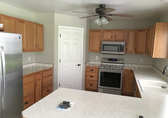 Photo - 1671 Atlantic St