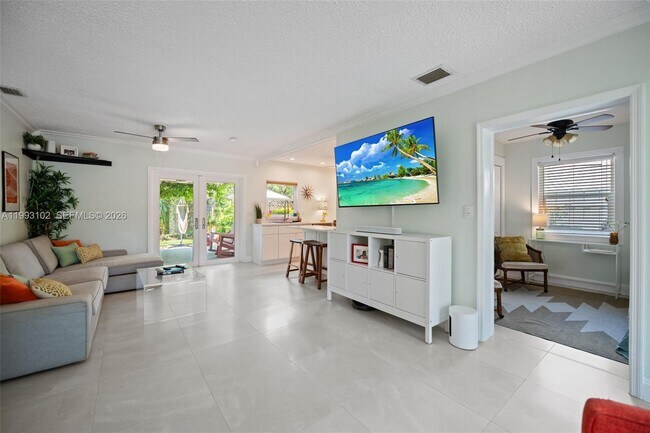 Photo - 350 NE 59th St