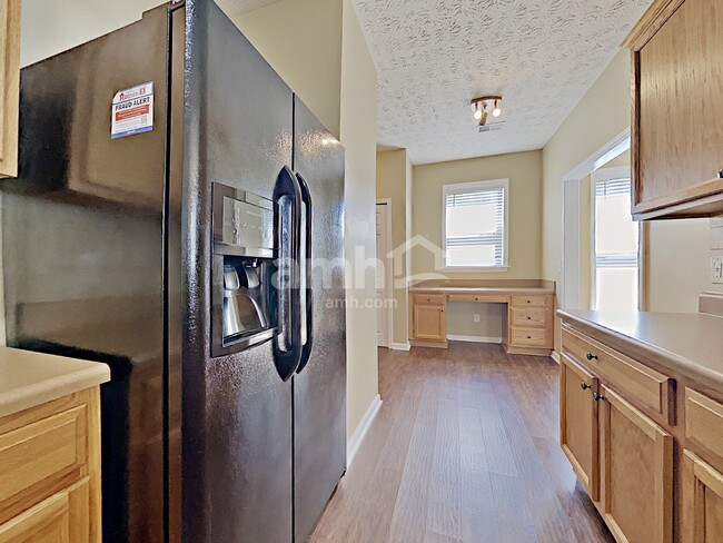 Photo - 409 Avery Ct