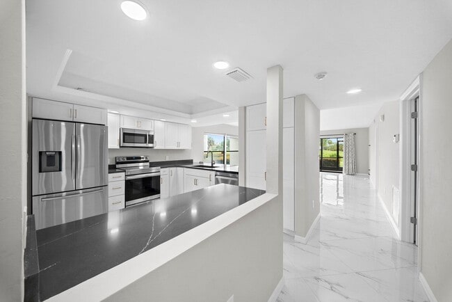Building Photo - 16472 Timberlakes Dr