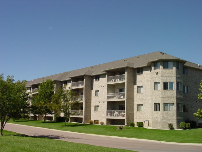 Building Photo - STERLING GREEN Rental
