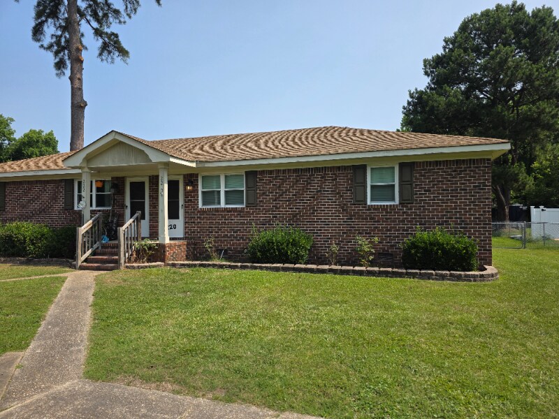 Photo - 220 Frank Dr