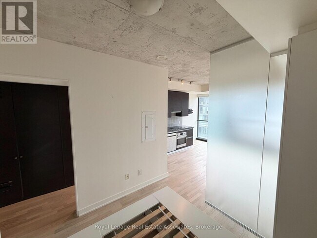 Photo - 629 King St W Unit 628