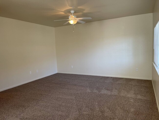 929 Featherside Way Unit #1