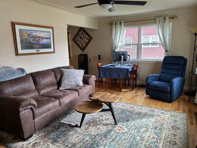 Photo - Adorable 5 Bed 2 Bath Cottage Home