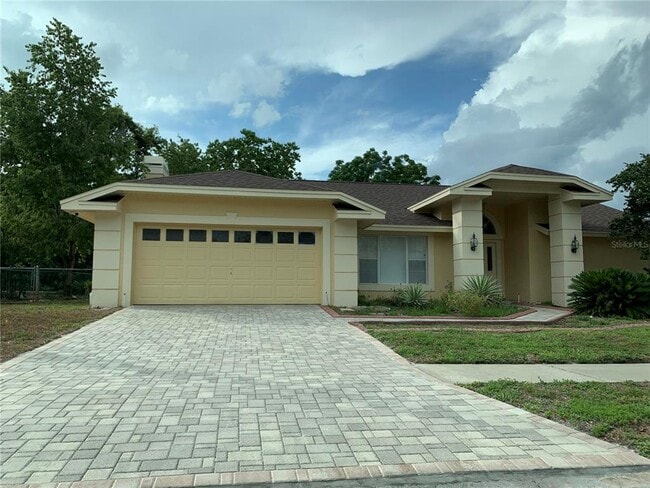 Building Photo - 8621 Ashbury Dr