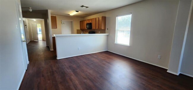 Building Photo - 315 Sunset Colony Dr