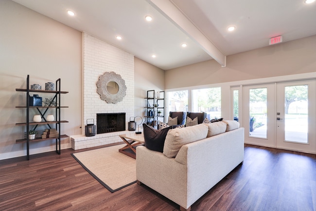 Clubroom - Midtown Apartments