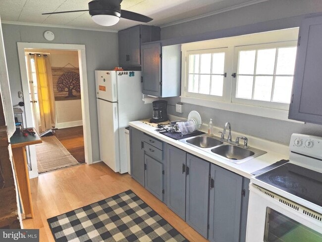 Photo - 4884 Charles Town Rd