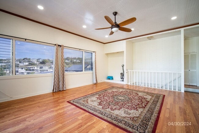 Photo - MOANALUA GARDENS Very Spacious 2BR/1BA/Plenty of Street parking