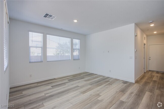 Building Photo - 2527 Venetia Pointe St Rental