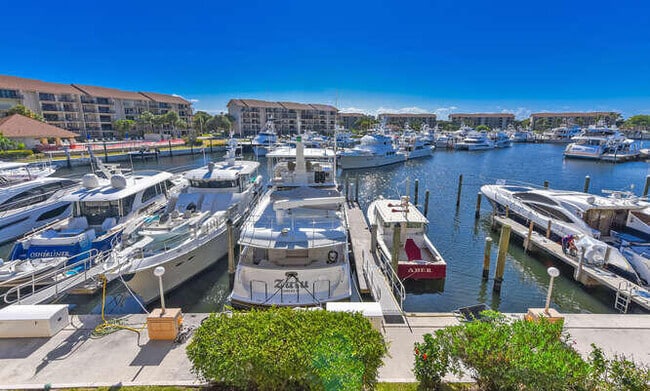 Building Photo - 2601 Marina Isle Way Unit 303
