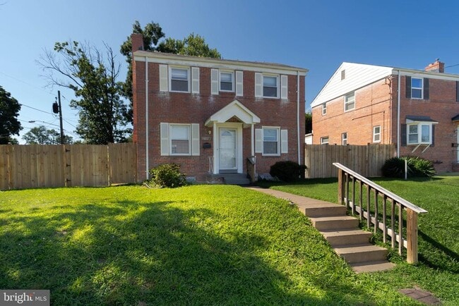 Building Photo - 10022 Lorain Ave Rental