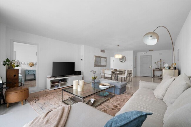 9801 Collins Ave Unit 20V