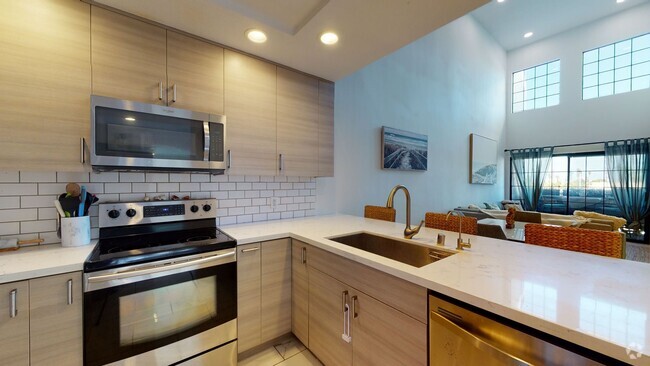 Building Photo - Bright 3 Bed 2 Bath Condo Available for Lo...