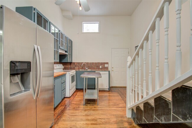 Photo - 5311 Palmetto St Unit True