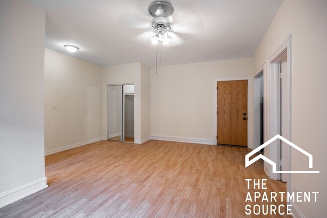 Photo - 4851 N Damen Ave Unidad 4851 North Damen Ave