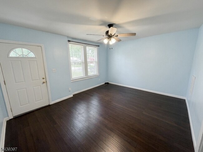 Photo - 289 Rose St