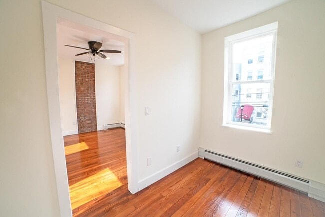Photo - 206 48th St Unit 3