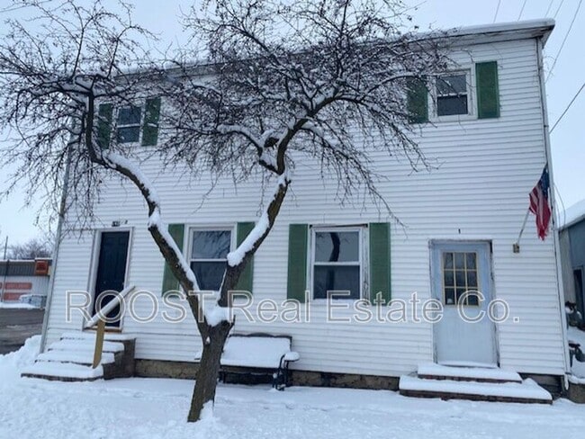 Building Photo - 124 S Chillicothe St