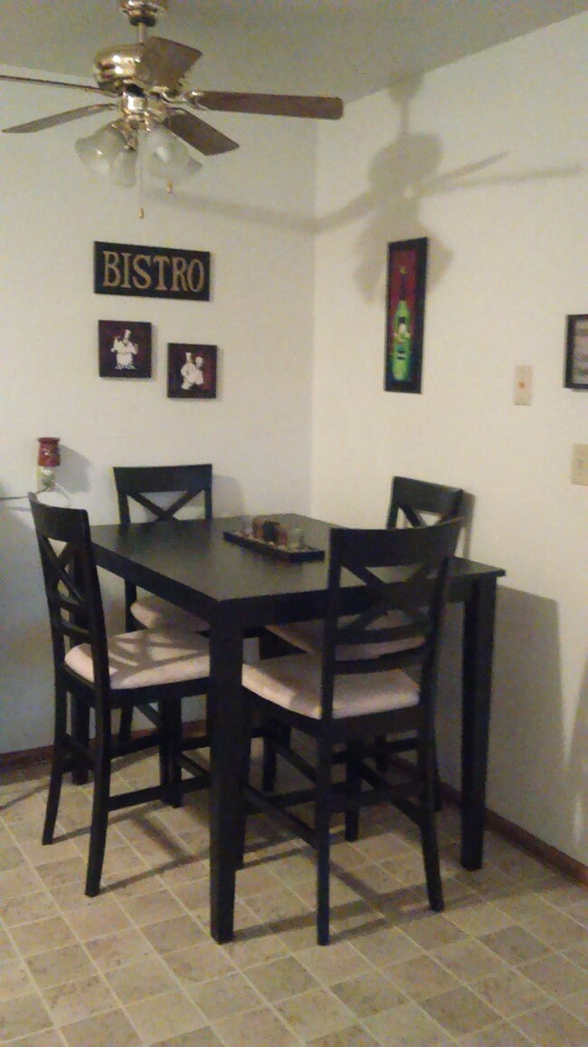 Dining area - Phoenix Street Apartments